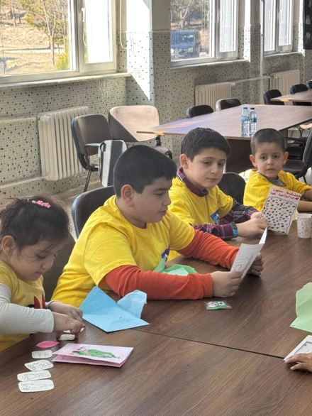 Lösemiyi yenen minik kahramanlar, Eğitim Fakültesinde bilimsel yolculuğa çıktı